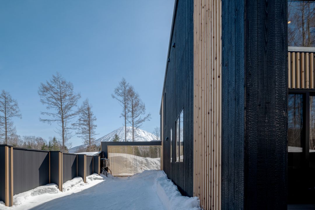 Luxury 3-Bed Villa with Private Spa in Hirafu, Hokkaido - Thumbnail 2