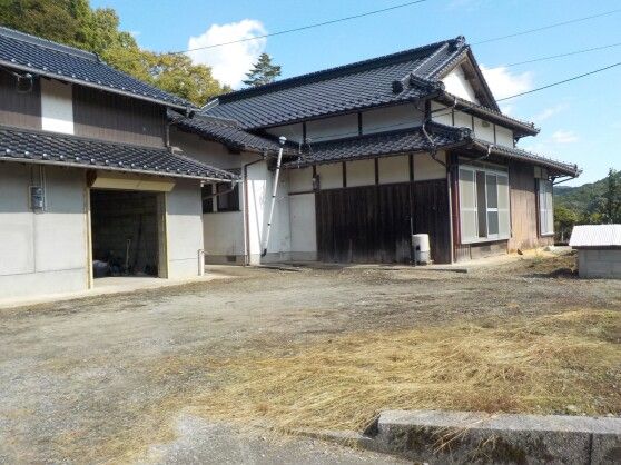 Traditional 7DK House with Land for Sale in Miyako Town, Fukuoka - Thumbnail 3