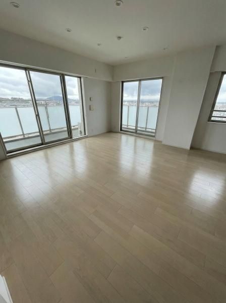 Duo Hills Hikone 12F 2LDK Apartment with Castle & Lake Views - Thumbnail 3
