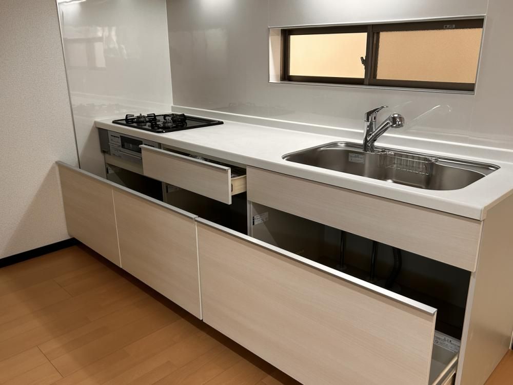 Renovated 3LDK House for Sale in Kobe's Nishi Ward - Thumbnail 4