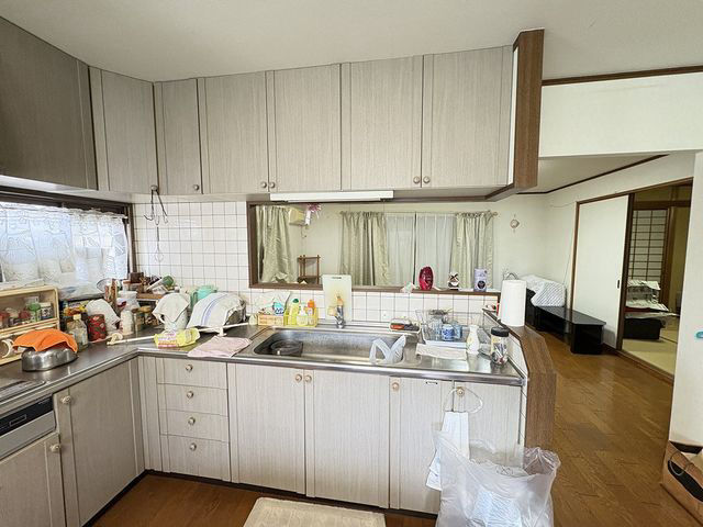 3LDK Solar-Powered House in Miyazaki with 112 sqm Space - Thumbnail 3