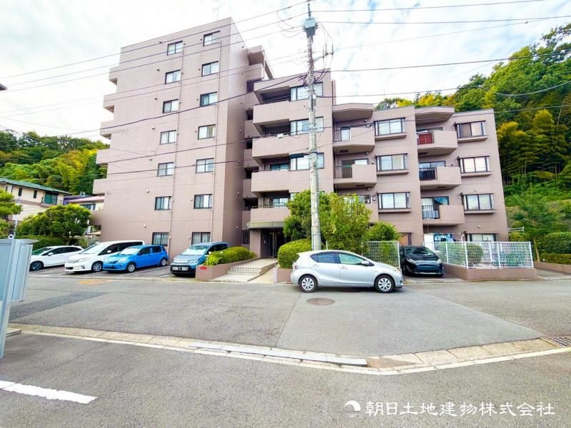 Fujisawa Nishi Garden Heights 3LDK Apartment for Sale - Thumbnail 2