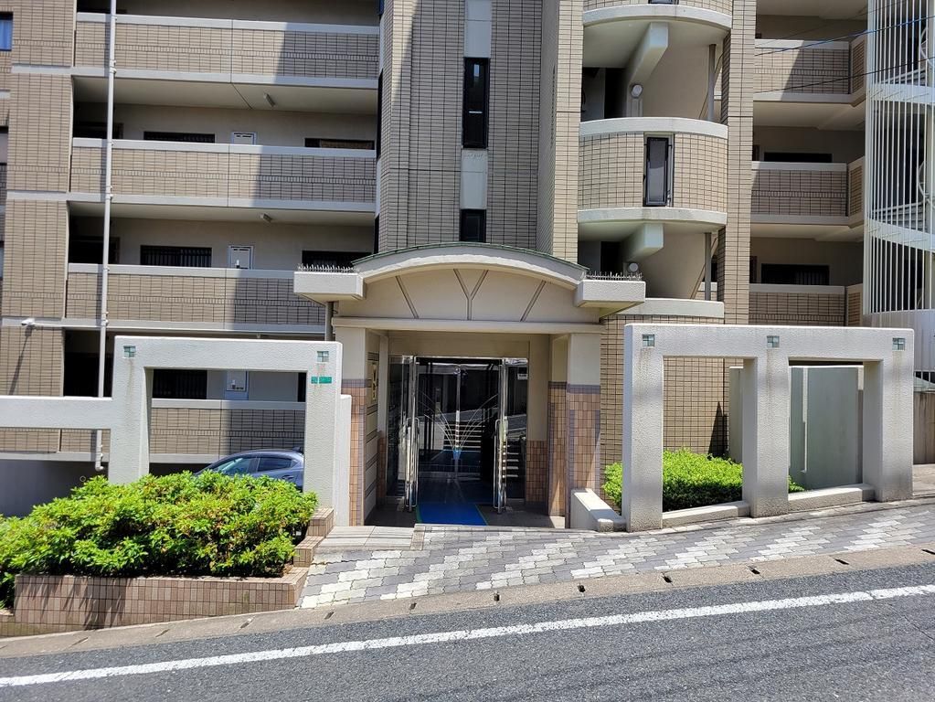 4LDK Apartment for Sale in Kitakyushu - Renovated 2022 - Thumbnail 2