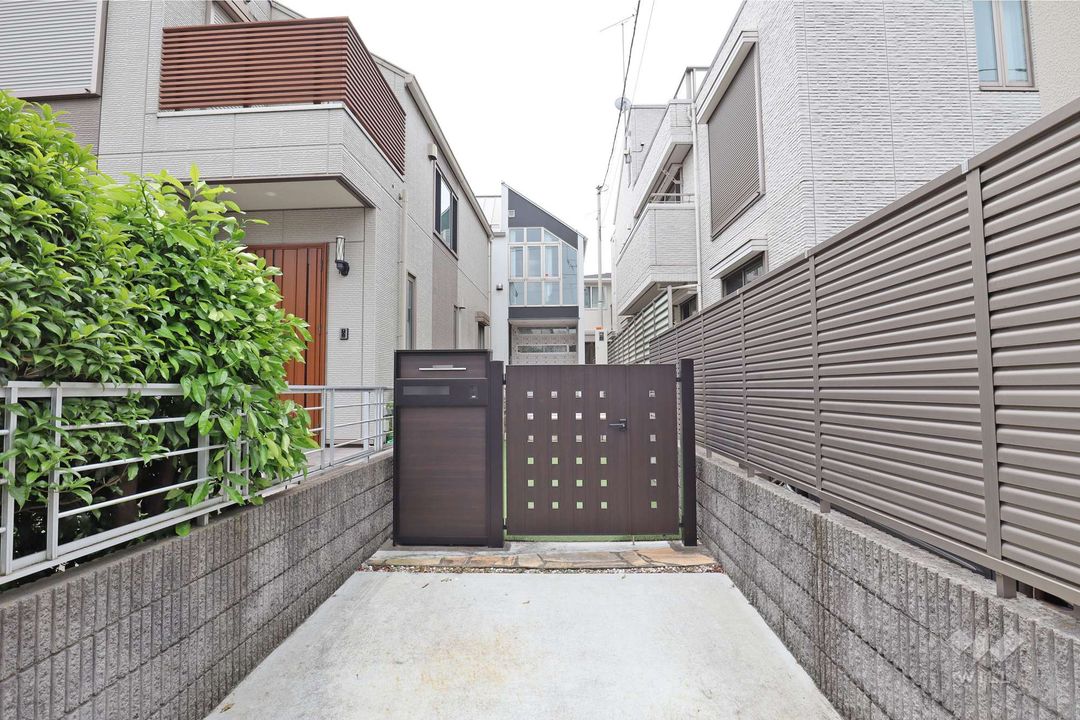 3LDK House for Sale in Tokiwadai, Itabashi, Tokyo - Thumbnail 4