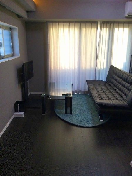 Wise Grace City Kumochi 803: 1LDK Condo near Kencho-mae Station, Naha - Thumbnail 2