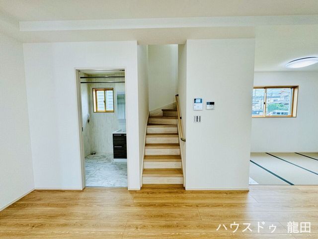 3LDK Modern House in Kumamoto Central Ward with 2 Parking Spaces - Thumbnail 3