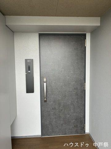 3SLDK Apartment for Sale Near Utsunomiya Station — Front_door, Utsunomiya, Tochigi