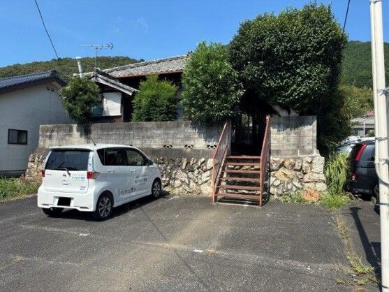 Traditional 4K Wooden House for Sale in Seiyo City, Ehime - Thumbnail 2