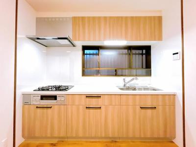 Renovated 4-Bedroom House in Suzuka with Garage — Image 3, Suzuka, Mie