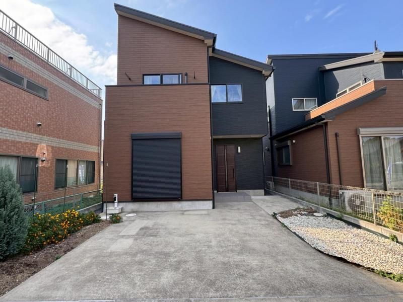 4-Year-Old Custom 4SLDK House in Chiba's Wakaba Ward - Thumbnail 2