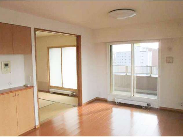 Prestige Central City Hirosaki 10F 4LDK Condo with Observation Bath - Thumbnail 3