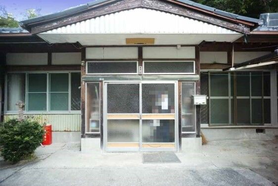 Traditional 6DK Wooden House on 932sqm Land in Miyoshi, Tokushima - Image 1