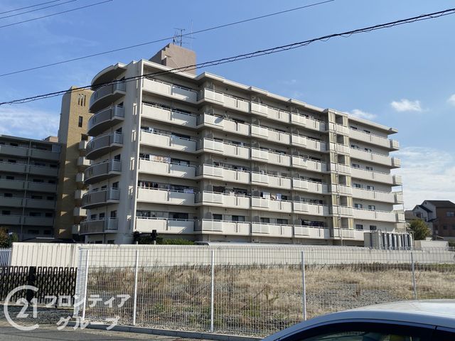 Ruciel Yamashina 3LDK Condo with Private Garden | Kyoto - Thumbnail 4