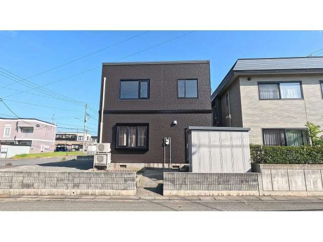 4LDK House for Sale in Aomori City, Aomori - Thumbnail 2