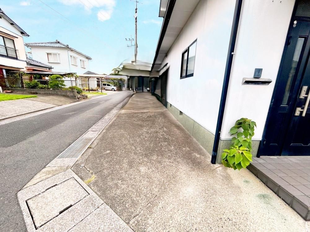 Renovated 4LDK House in Shimabara with 3 Parking Spaces - Thumbnail 3