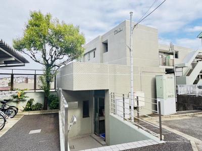 3LDK Apartment in Yokohama with Renovated Interior — Image 1, Kanagawa, Kanagawa