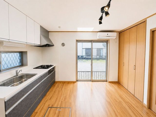 Renovated 2DK Detached House in Yokosuka, Kanagawa - Thumbnail 4