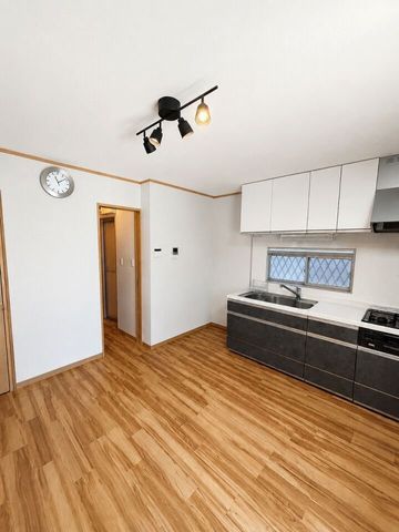 Renovated 2DK Detached House in Yokosuka, Kanagawa - Thumbnail 3