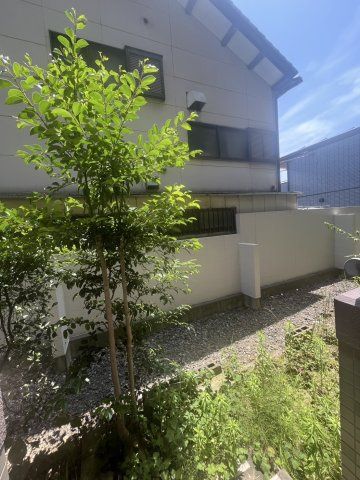 Renovated 2LDK Apartment with Private Garden in Maebashi - Thumbnail 3