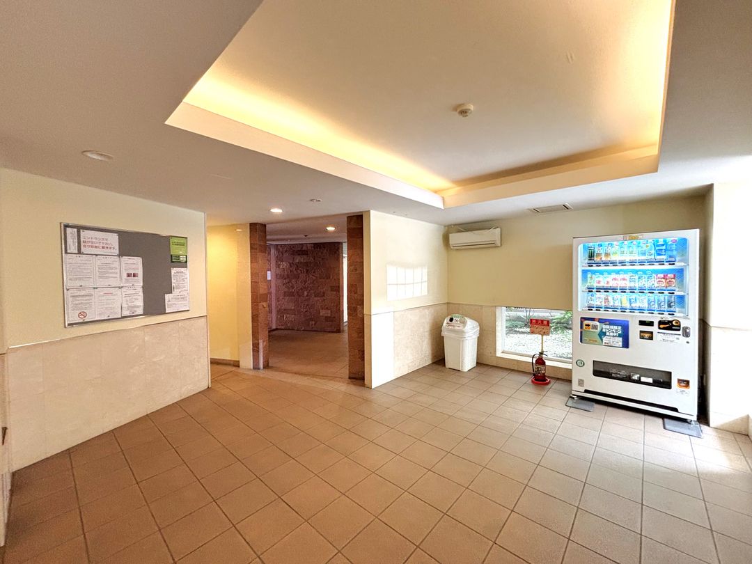Gran Suite Yokohama Isogo 2LDK Apartment for Sale - Thumbnail 4