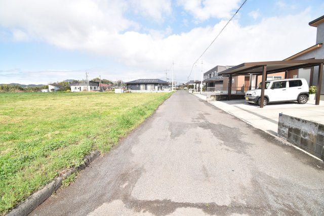 Large 1086 sqm Land Plot for Sale in Kanoya, Kagoshima - Thumbnail 3