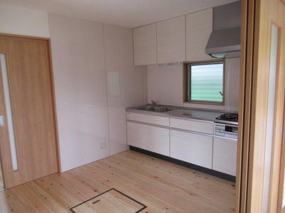  Detached house in Yamanohata-cho, Kochi City｜Second-hand detached house in Kochi City, 4 minutes walk from "(Bus stop) Shinyashiki" (Property number: 3220329-0000088) — Image 3, Ino, Kochi
