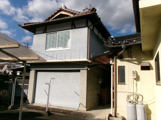Spacious 10DK House with Outbuilding for Sale in Sayo, Hyogo - Thumbnail 2