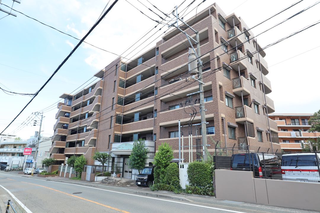 Lions Mansion Noma Oike Park 3LDK Apartment in Fukuoka - Image 1