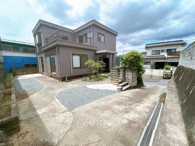Renovated 4LDK House in Fukuyama with Parking for 3 Cars — Image 1, Fukuyama, Hiroshima