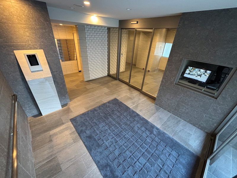 Familiare Ozone Urban Gate 9F 2LDK Apartment in Nagoya - Thumbnail 2