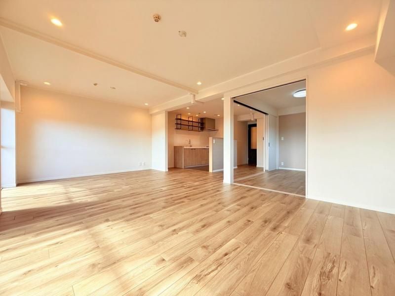 Renovated 2SLDK Apartment in Sendai's Miyagino Ward Near Schools - Thumbnail 3