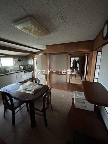 Traditional 5DK House for Sale in Izumo - 567m² Land with Carport — Image 4, Izumo, Shimane