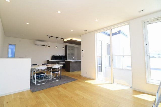 Modern 3SLDK house in Kagoshima with designer features - Thumbnail 4