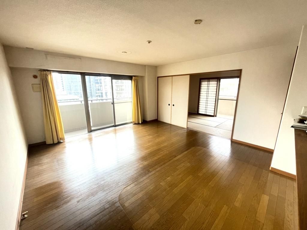3LDK Apartment for Sale in Oita City, Oita Prefecture - Thumbnail 3
