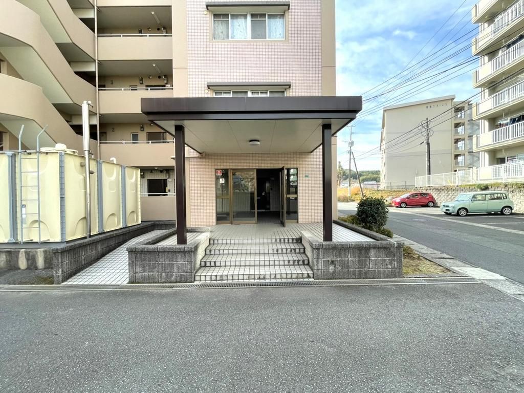 3LDK Apartment for Sale in Shikido, Oita City - Thumbnail 2