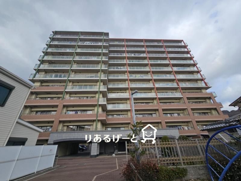 4LDK Apartment for Sale in Higashiosaka, Osaka - Thumbnail 2