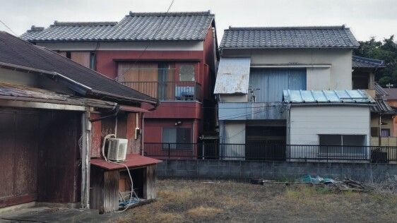 1975 Wooden House in Numazu with Mount Fuji Views | 5DK Layout - Thumbnail 3