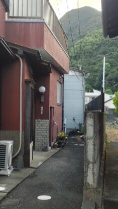 1975 Wooden House in Numazu with Mount Fuji Views | 5DK Layout - Thumbnail 2