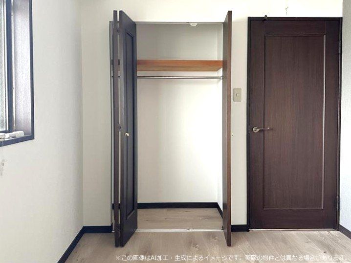 Lions Mansion Shin-Oe Second 602 3LDK Apartment in Kumamoto - Thumbnail 3