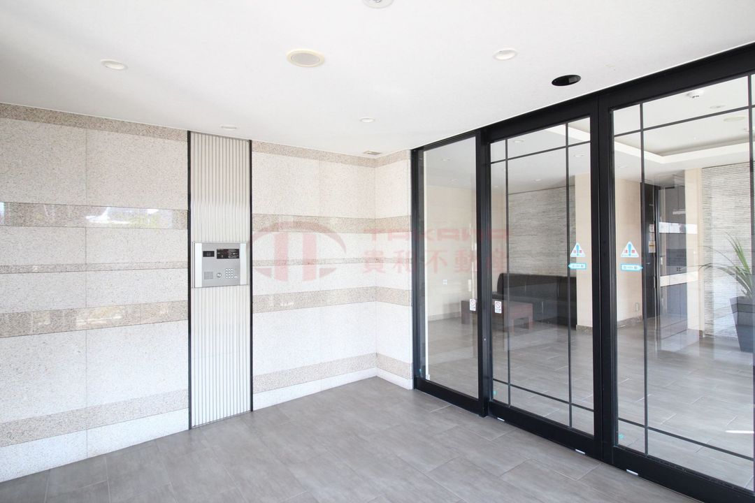 Renovated 3LDK Apartment Near Fukuoka Tower - Thumbnail 4