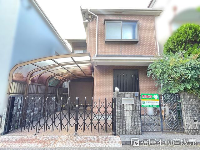 3LDK Detached House for Sale in Takatsuki, Osaka - Thumbnail 2