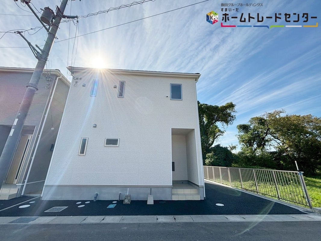 New 4LDK House in Kawanishi-cho, Nara with ZEH & Seismic Damping - Thumbnail 3