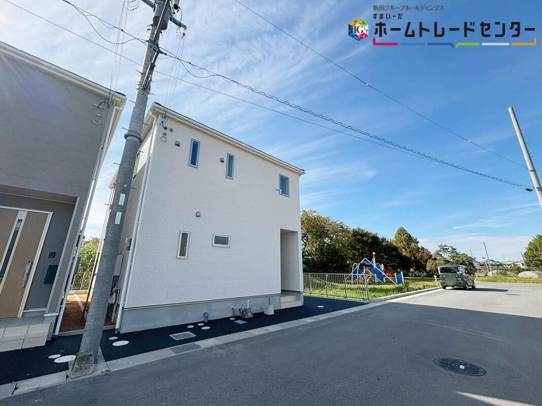 New 4LDK House in Kawanishi-cho, Nara with ZEH & Seismic Damping - Thumbnail 2
