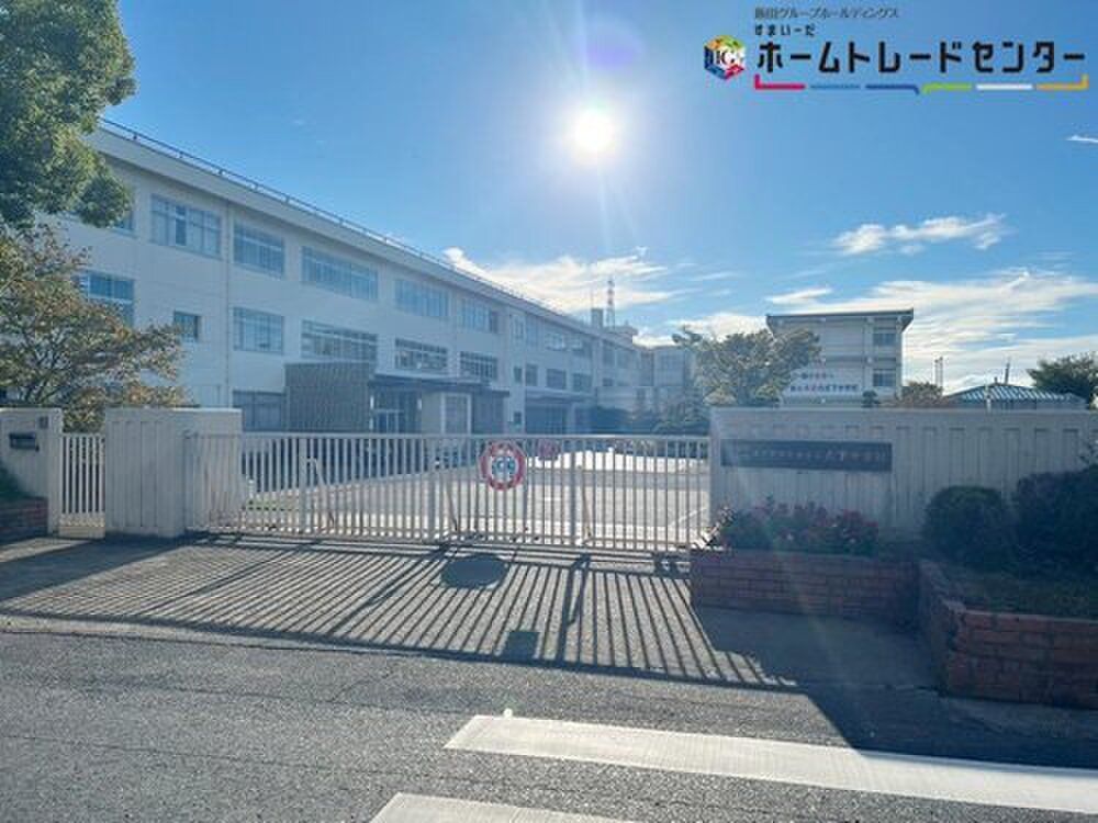 New 4LDK House in Kawanishi-cho, Nara with ZEH & Seismic Damping - Thumbnail 4