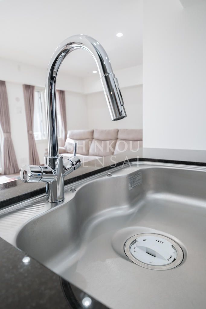 Prest Aomori Shinmachi The Tower 7F 2LDK Apartment for Sale - Thumbnail 2
