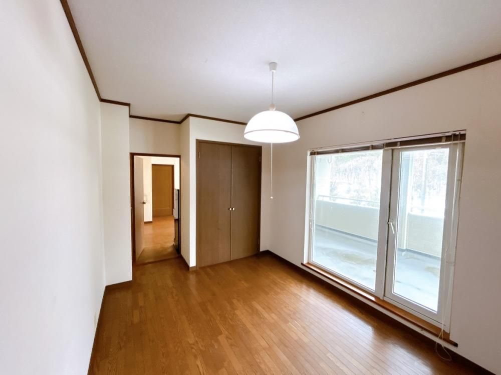 Renovated 4LDK House for Sale in Mutsu City, Aomori - Thumbnail 2