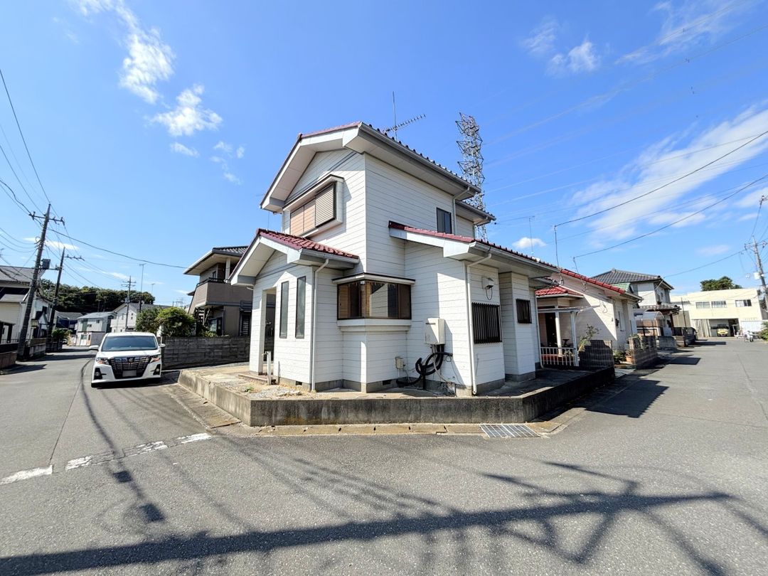 4DK Corner Lot House for Sale in Oyama, Tochigi - 1986 Build - Thumbnail 2