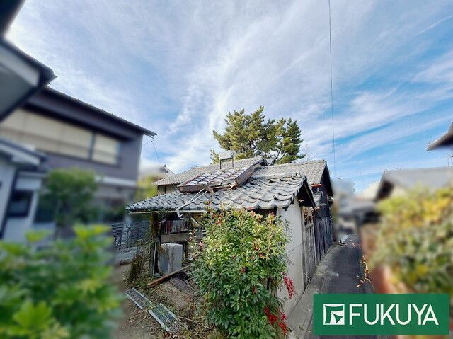 Land with Old House for Sale in Uji, Kyoto - 281.98 sqm - Thumbnail 2