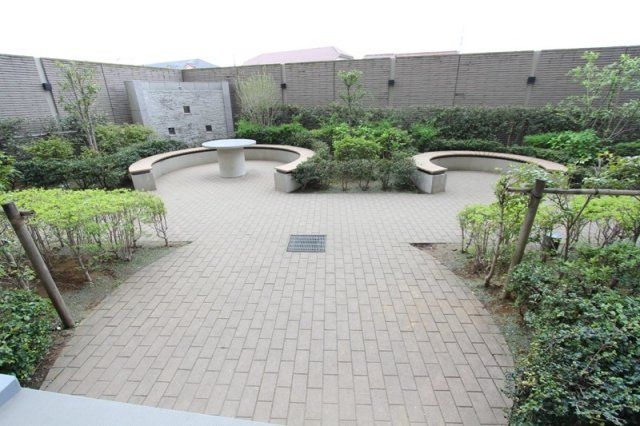 4LDK Apartment in Fujimi City with Large Balcony - Thumbnail 2