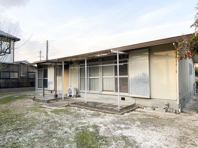 Land with Old House for Sale in Hofu, Yamaguchi - 111 Tsubo - Thumbnail 3